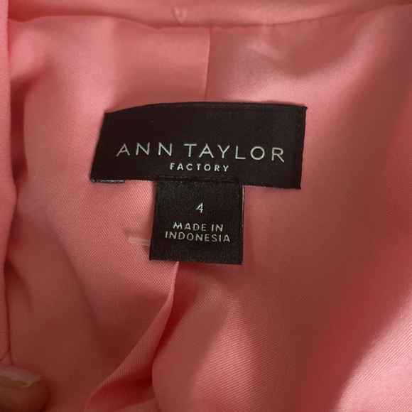 ANN TAYLOR FACTORY bubblegum pink blazer - Picture 3 of 5